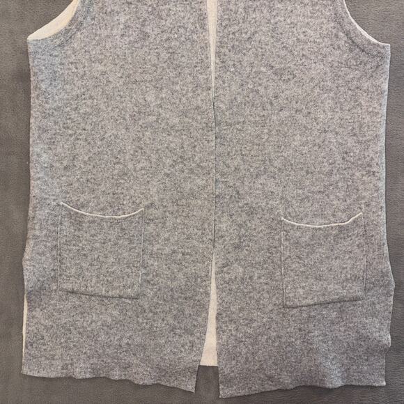 A.ida Gray Wool Sweater Cardigan Size Large Wool Blend Italy Pockets - Picture 3 of 10